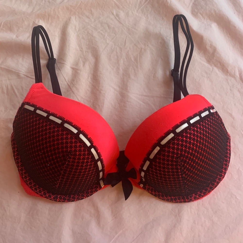 Pink/Black Very Sexy Push-Up 32D